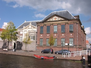 de lakenhal leiden